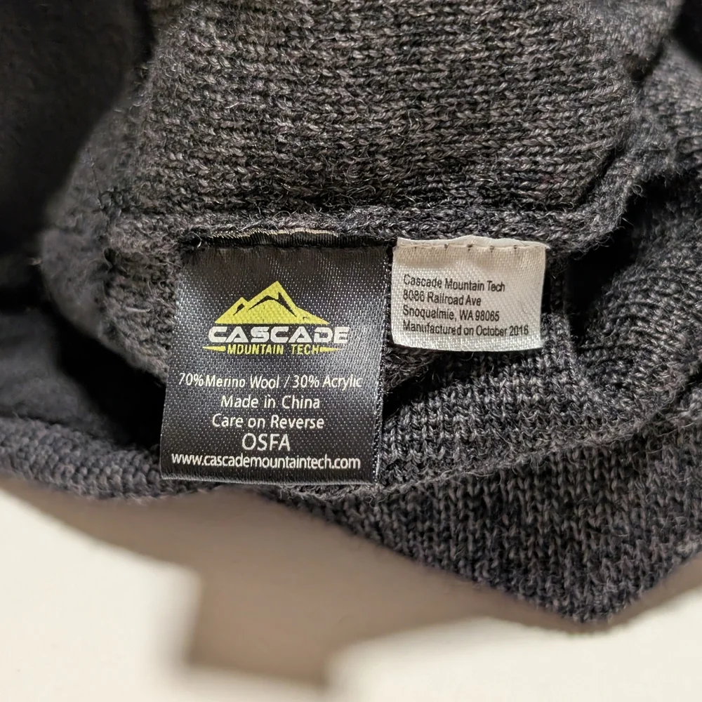 CASCADE Mountain Tech Gray Knit Beanie - Picture 4 of 4